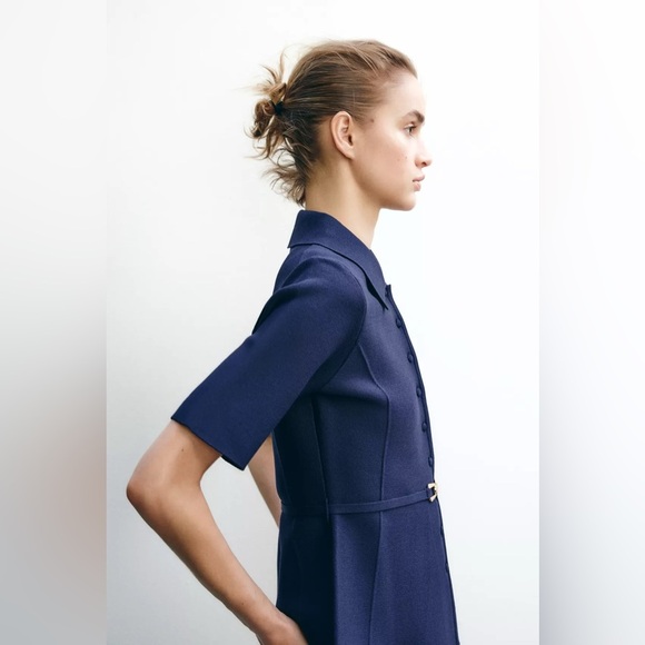 🔥🔥zara Navy Blue Women's Top with Gold Accent - Picture 3 of 6